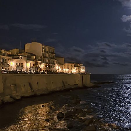 B&B Via Cavour 32 Siraküza Dış mekan fotoğraf